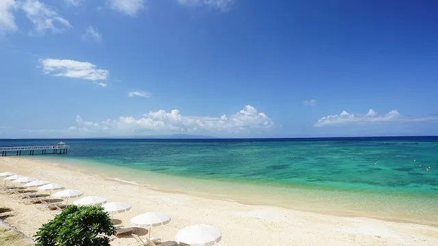 沖縄デートで行きたいビーチ47選!カップルにおすすめの海水浴場をエリア別に解説