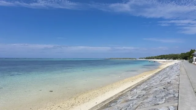 沖縄デートで行きたいビーチ47選!カップルにおすすめの海水浴場をエリア別に解説