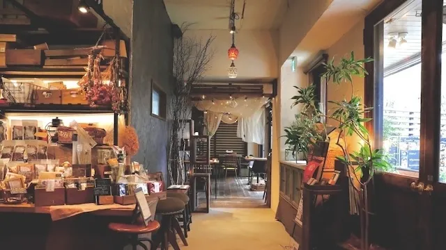 箕面市のおすすめカフェデート27選！初デートから2回目以降も安心の目的別ガイド